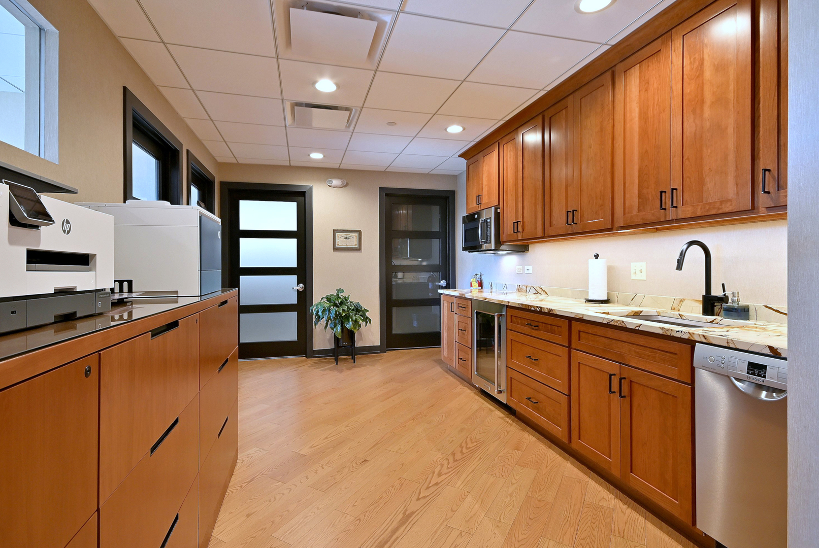 25 East Main Street Roselle IL 60172