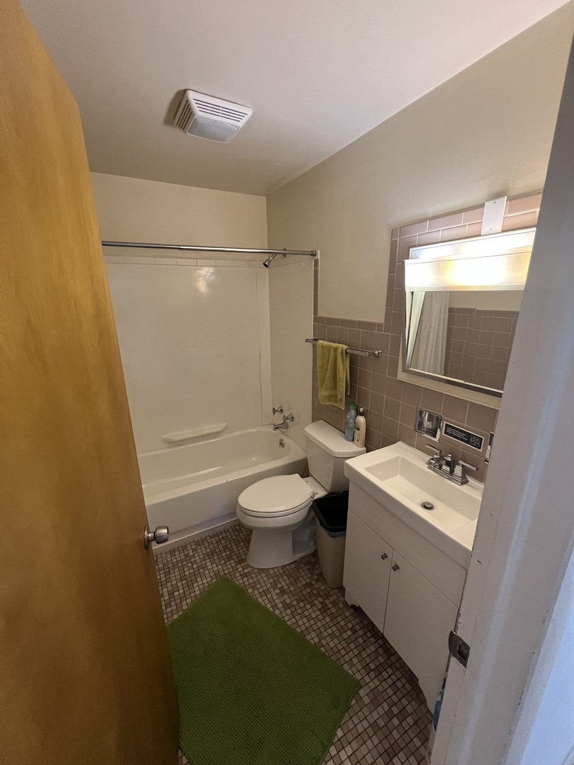 4746-48 North Milwaukee Avenue Chicago IL 60630
