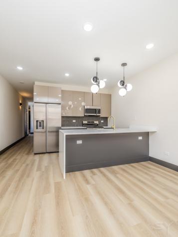 5637-43 South Prairie Avenue Chicago IL 60637