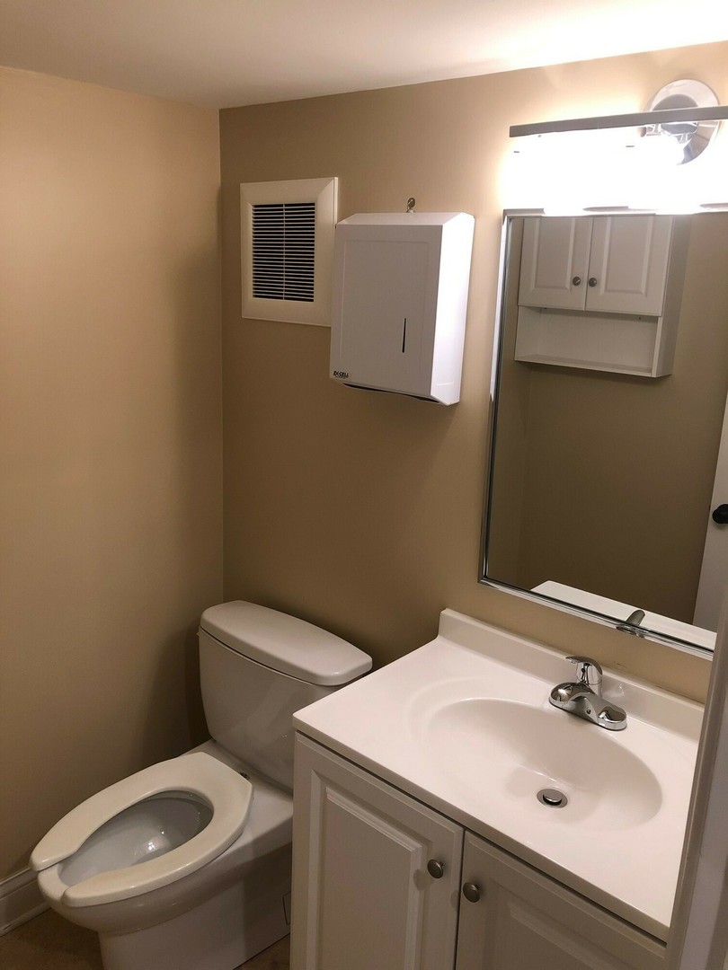 1727 North Burling Street Chicago IL 60614