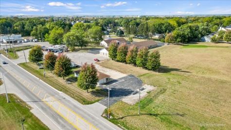 124 East Oak Knoll Drive Hampshire IL 60140