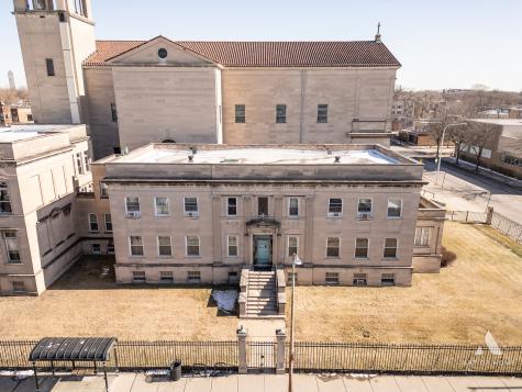 7851 South Jeffery Boulevard Chicago IL 60649