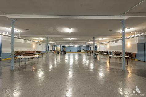 7851 South Jeffery Boulevard Chicago IL 60649