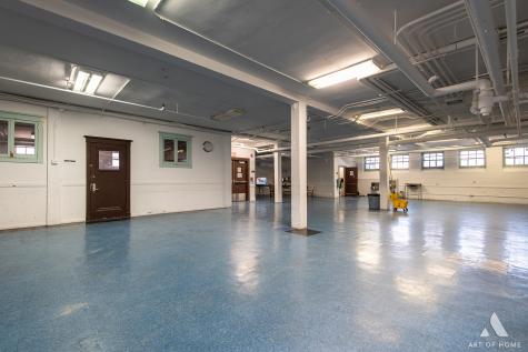 7851 South Jeffery Boulevard Chicago IL 60649