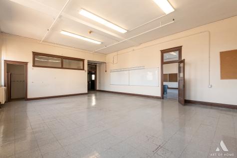 7851 South Jeffery Boulevard Chicago IL 60649