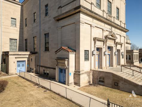 7851 South Jeffery Boulevard Chicago IL 60649