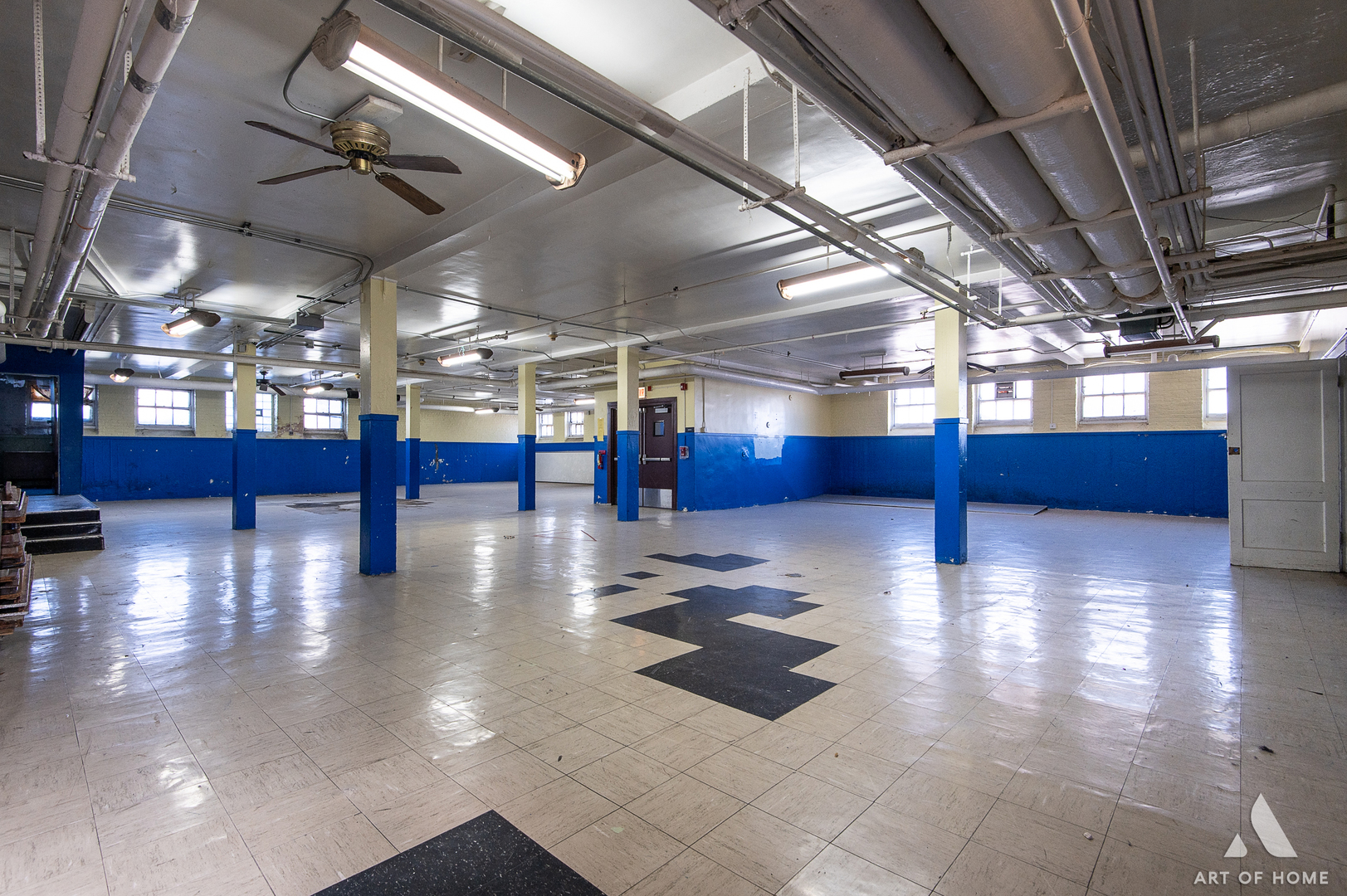 7851 South Jeffery Boulevard Chicago IL 60649