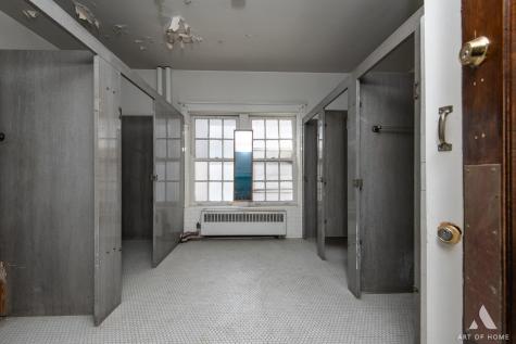 7851 South Jeffery Boulevard Chicago IL 60649