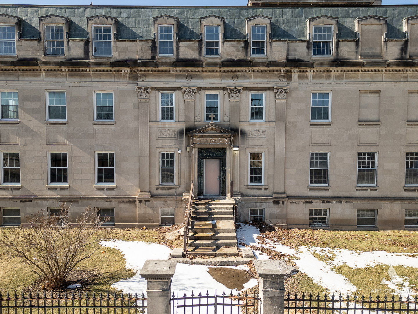 7851 South Jeffery Boulevard Chicago IL 60649