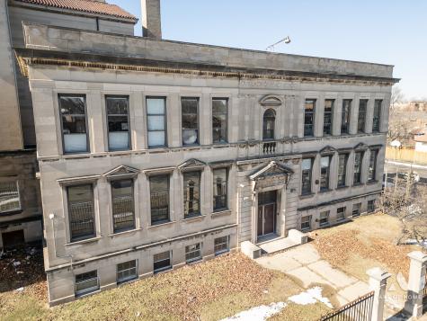 7851 South Jeffery Boulevard Chicago IL 60649