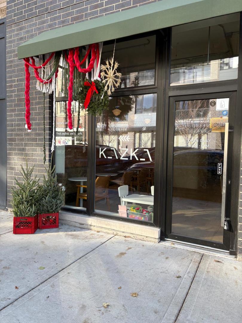 3056 North Lincoln Avenue Chicago IL 60657