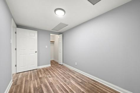 6837 South Clyde Avenue Chicago IL 60649
