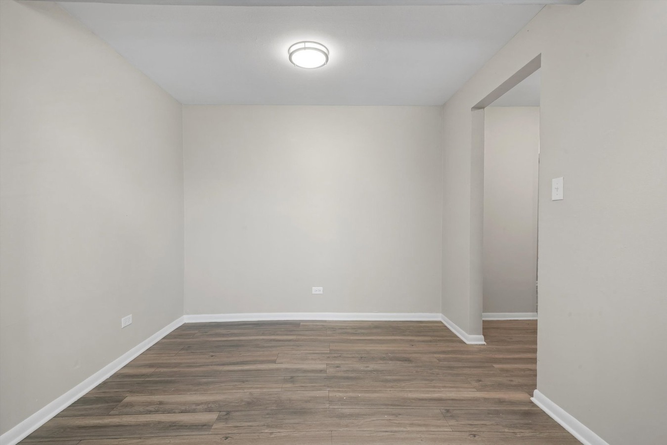 7544 South Saginaw Avenue Chicago IL 60649