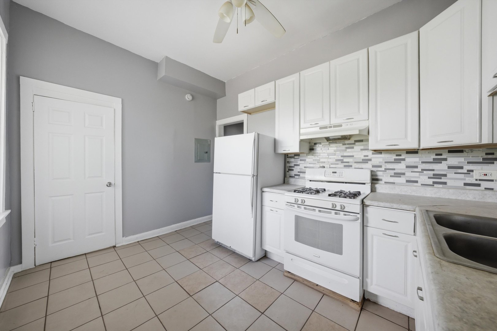 7056 South Parnell Avenue Chicago IL 60621