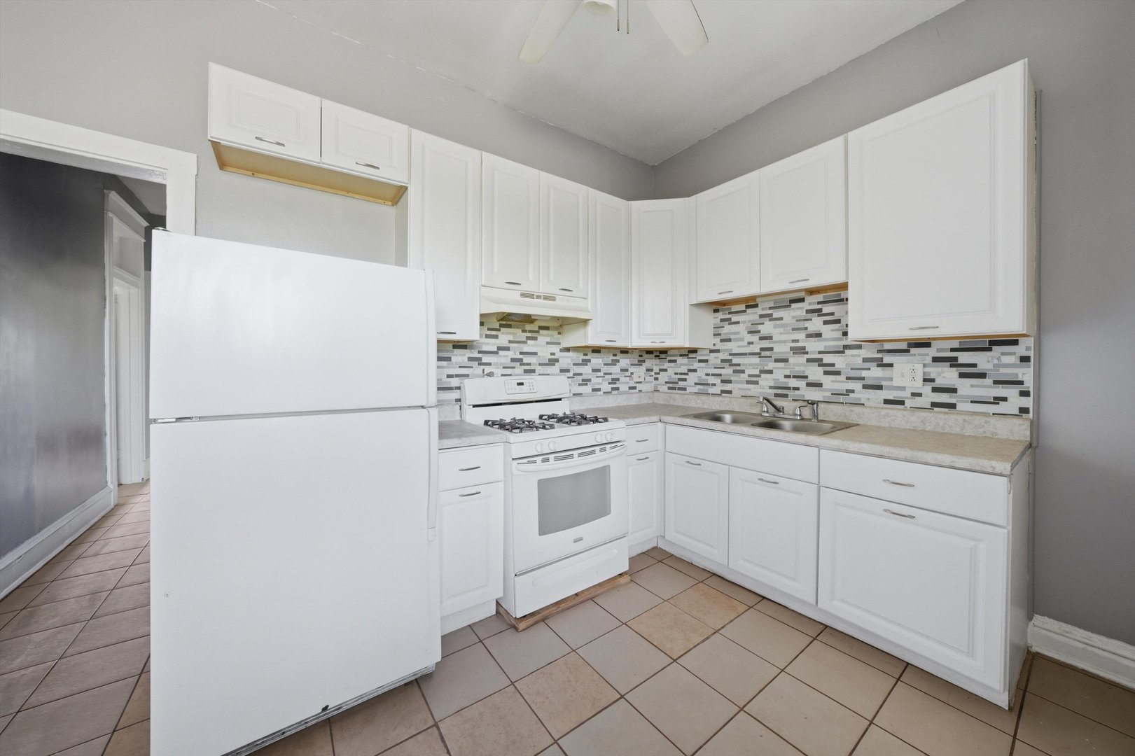 7056 South Parnell Avenue Chicago IL 60621
