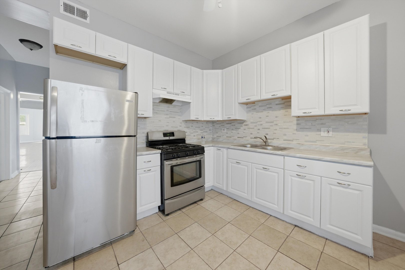 7056 South Parnell Avenue Chicago IL 60621
