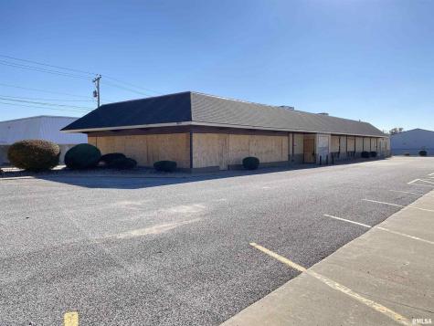 1800 36TH Avenue Moline IL 61265