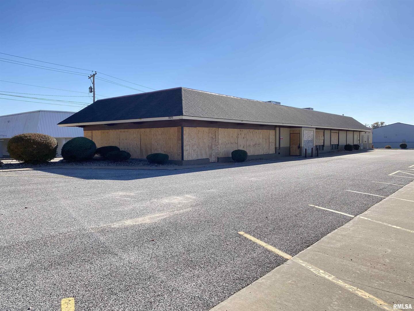 1800 36TH Avenue Moline IL 61265