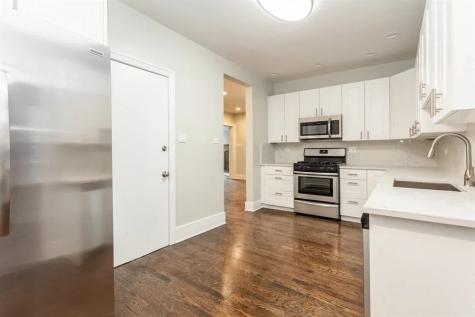 1210 East Hyde Park Boulevard Chicago IL 60615