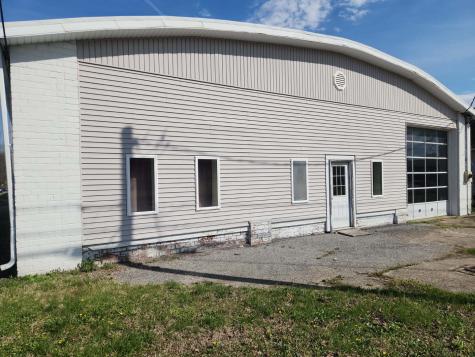 1209 Grand Avenue Johnston City IL 62951