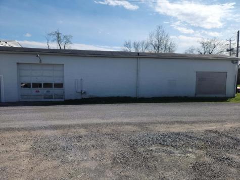 1209 Grand Avenue Johnston City IL 62951