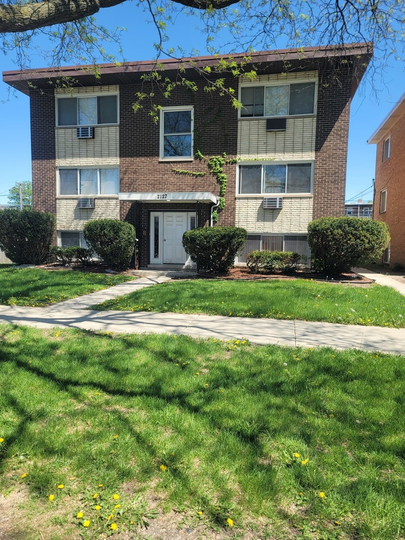 2127 South 15th Avenue Broadview IL 60155