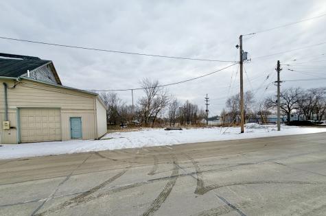 319-321 W. Locust Street Fairbury IL 61739