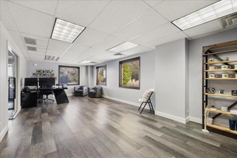 1717 Oak Drive Mchenry IL 60050