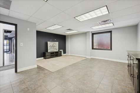 1717 Oak Drive Mchenry IL 60050