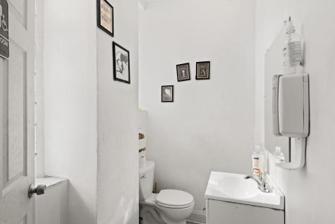5941 West Chicago Avenue Chicago IL 60651