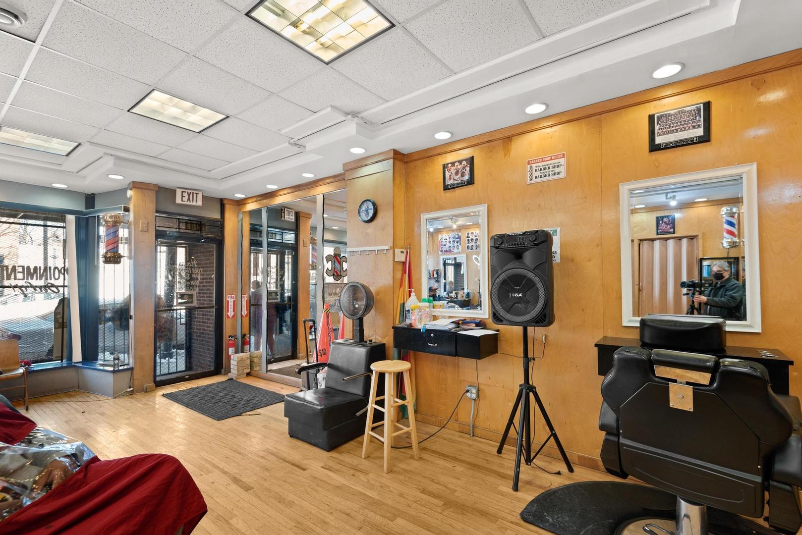 5941 West Chicago Avenue Chicago IL 60651