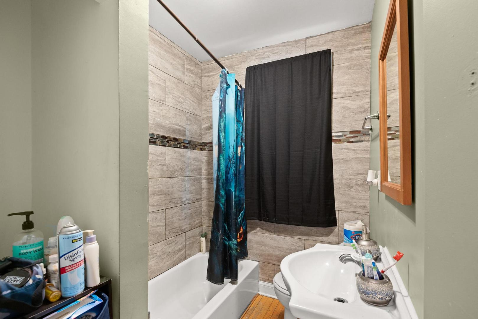 5941 West Chicago Avenue Chicago IL 60651