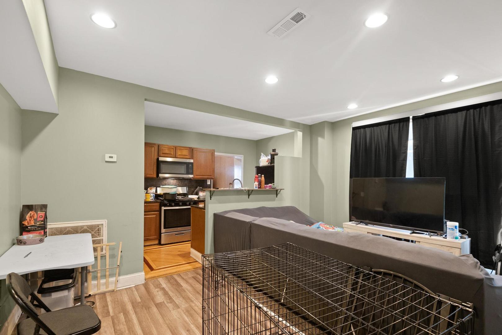 5941 West Chicago Avenue Chicago IL 60651