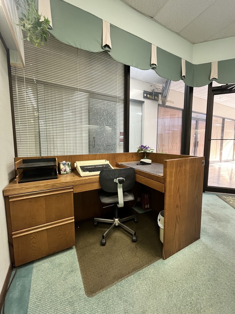 665 Pasquinelli Drive Westmont IL 60559