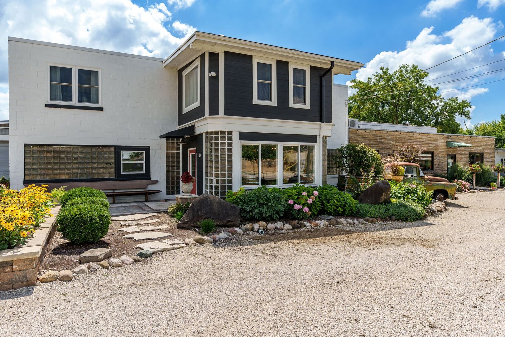 662 Park Avenue Genoa IL 60135
