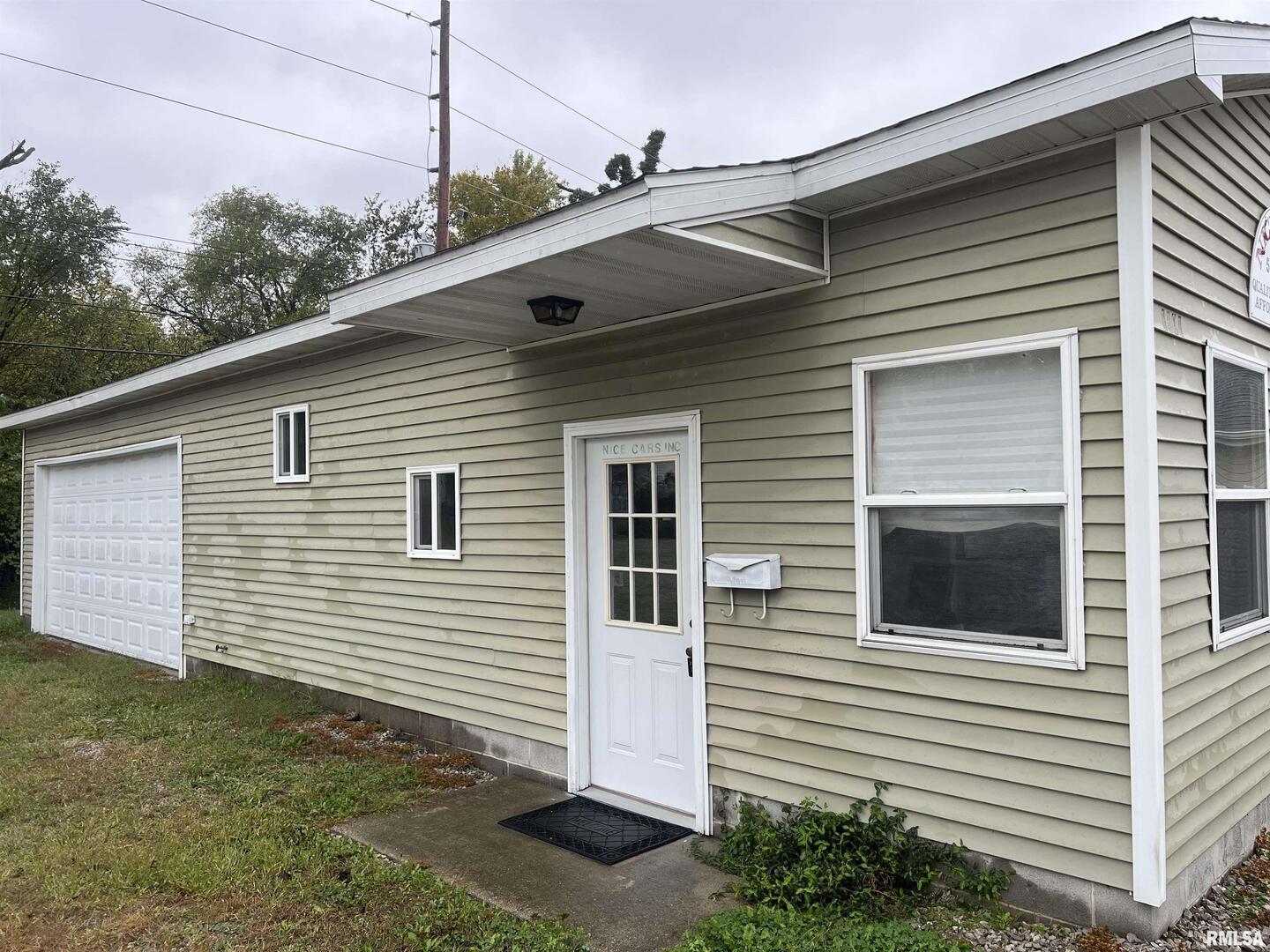 1101 West Main Street Salem IL 62881