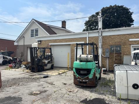 341-345 East Potter Street Wood Dale IL 60191