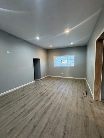 4915 West 30th Street Cicero IL 60804
