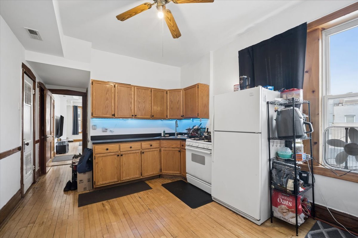 1047 North Western Avenue Chicago IL 60622
