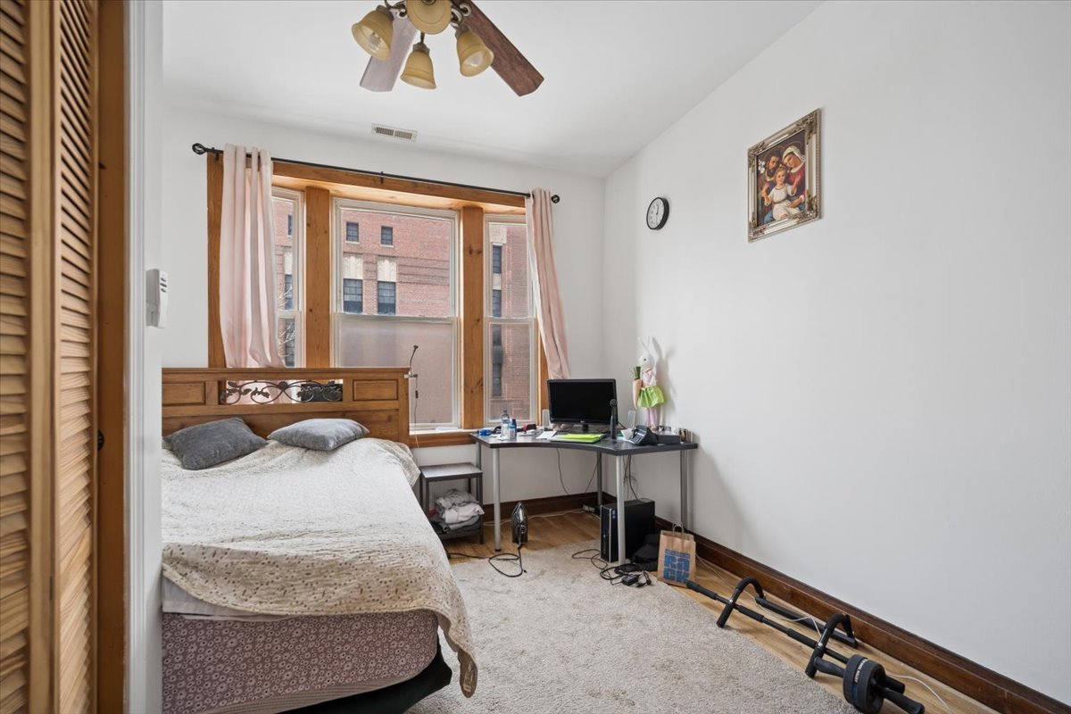 1047 North Western Avenue Chicago IL 60622