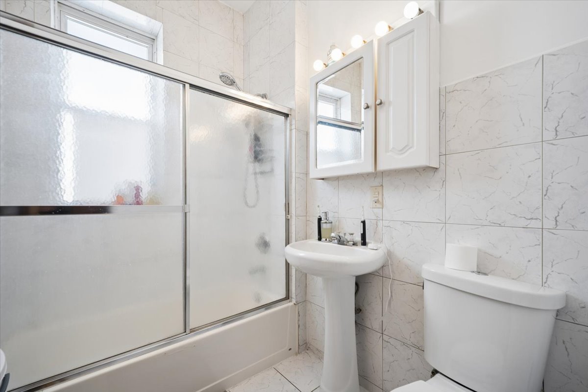 1047 North Western Avenue Chicago IL 60622