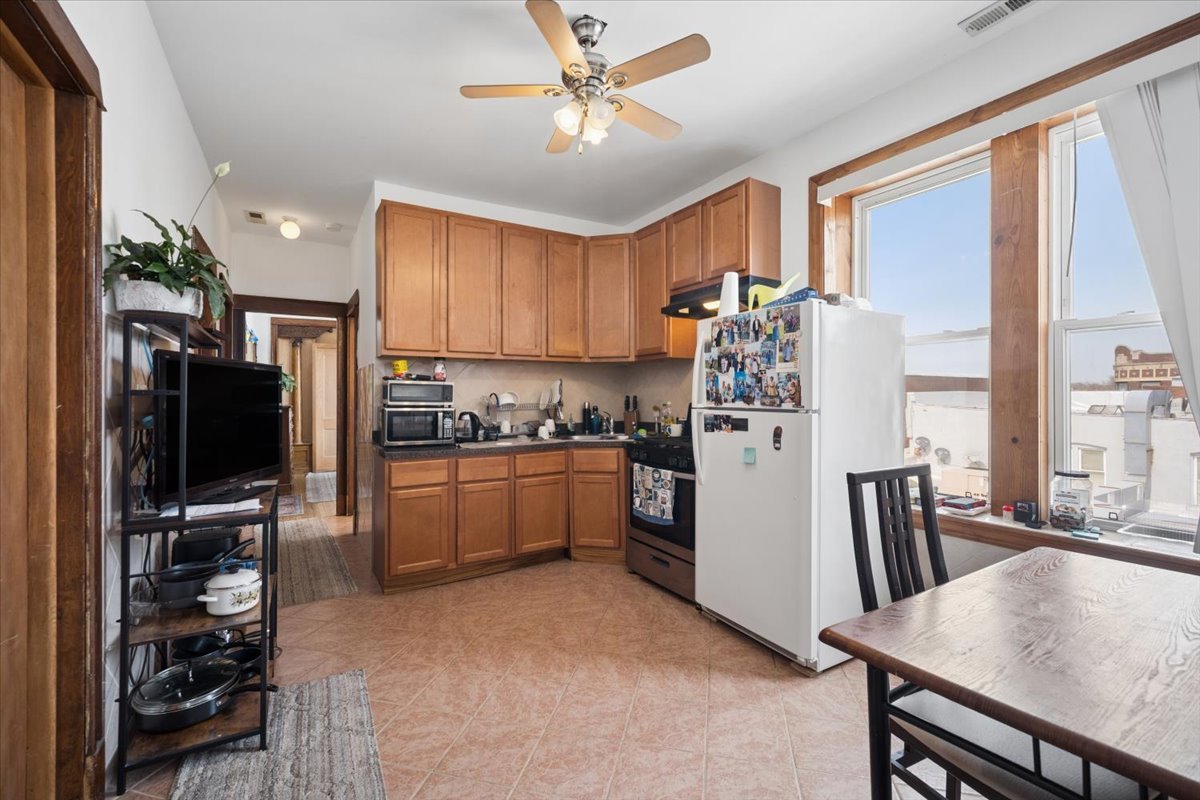 1047 North Western Avenue Chicago IL 60622