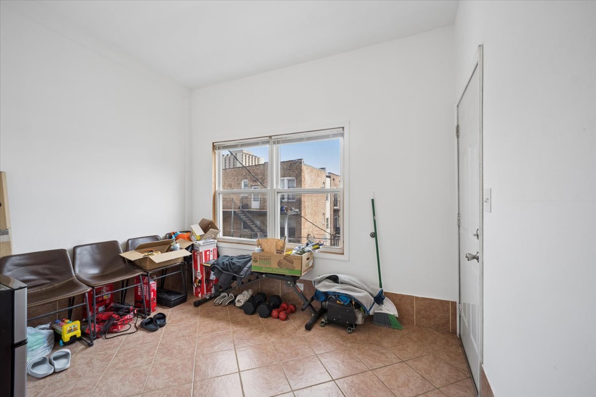 1047 North Western Avenue Chicago IL 60622