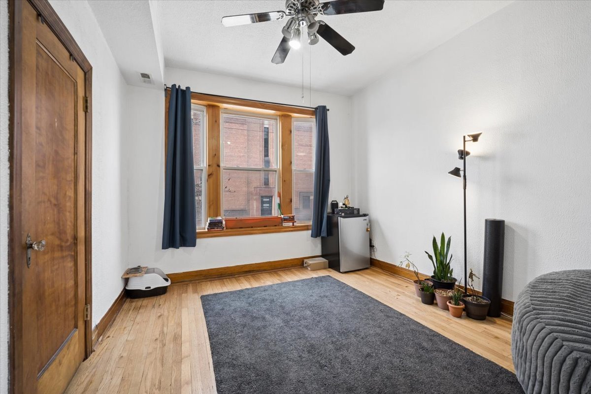 1047 North Western Avenue Chicago IL 60622