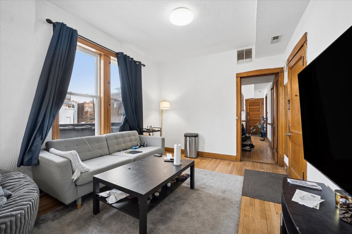1047 North Western Avenue Chicago IL 60622