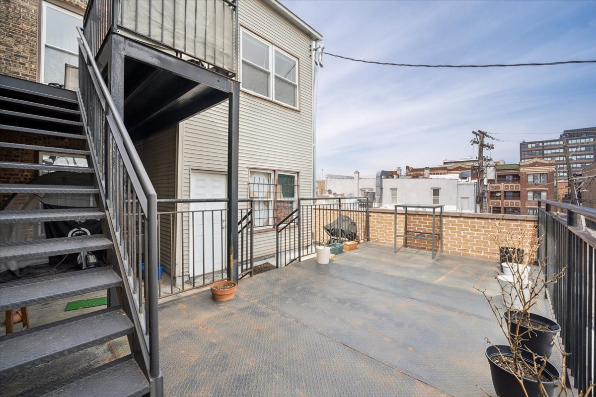 1047 North Western Avenue Chicago IL 60622
