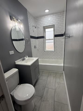 5444 West Huron Avenue Chicago IL 60644