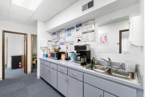 4647 West 103rd Street Oak Lawn IL 60453