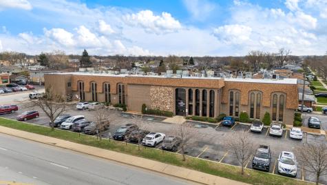 4647 West 103rd Street Oak Lawn IL 60453