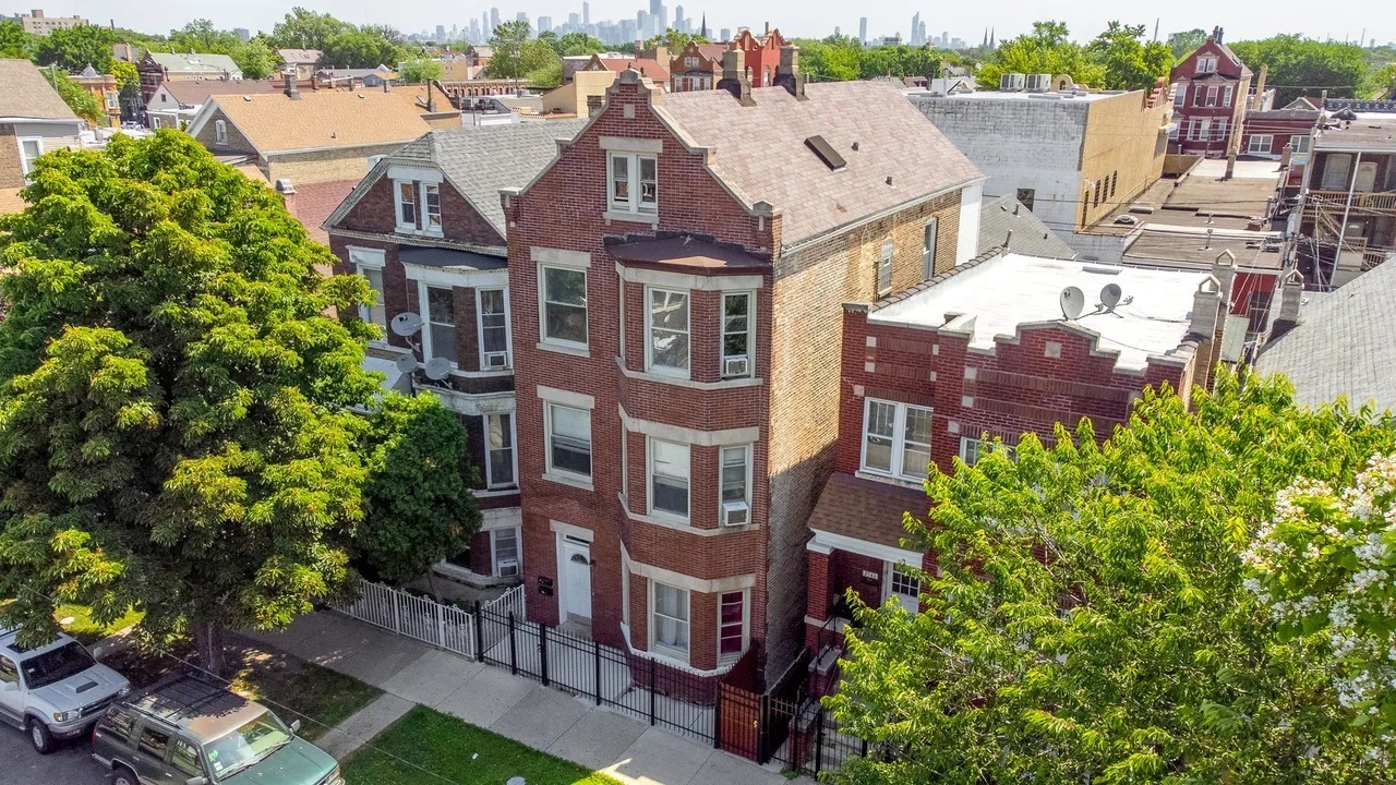 2539 South Sawyer Avenue Chicago IL 60623